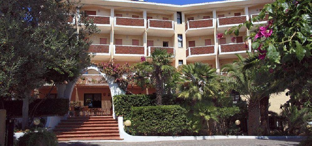 Hotel Punta Faro Capo Vaticano Eksteriør billede