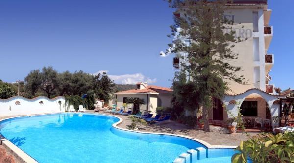 Hotel Punta Faro Capo Vaticano Eksteriør billede