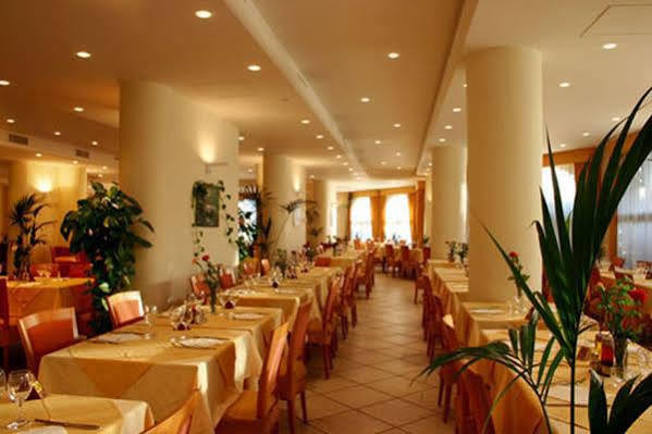 Hotel Punta Faro Capo Vaticano Eksteriør billede